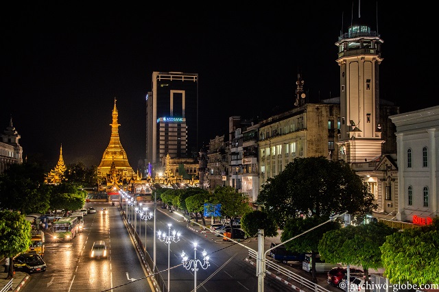 ヤンゴン中心部（ダウンタウン）の夜景